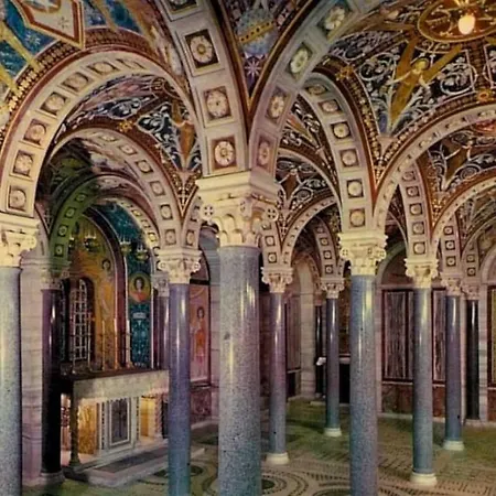 38 Vicolo De' Cinque Rome